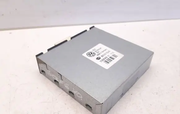 Volkswagen Golf VI Other control units/modules 1K0919041 8ES01015300 0128263409