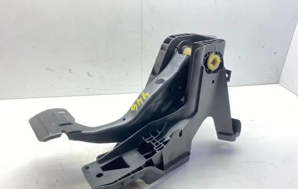 Volkswagen Golf VII Brake pedal 5Q1723058AK