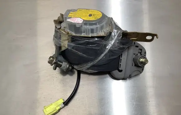 Subaru Forester SG Front seatbelt E047501 0067