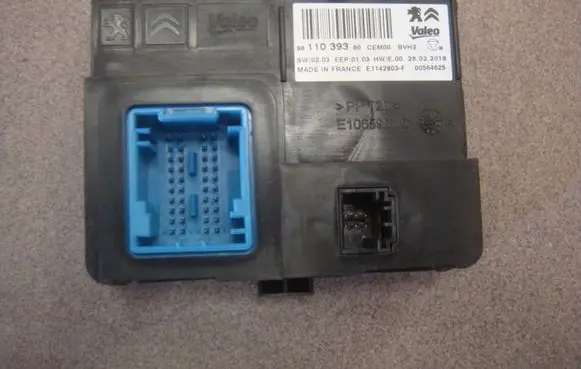 Citroen C4 I Picasso Air conditioning/heating control unit 9811039380