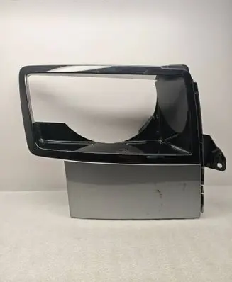 Land Rover Defender Headlight/headlamp mounting bracket L8B213C024