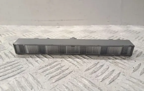 Toyota Verso Third/center stoplight 8157005100 89076252
