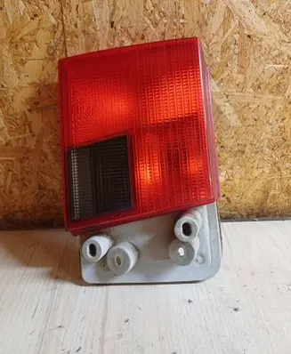 Tailgate rear/tail lights