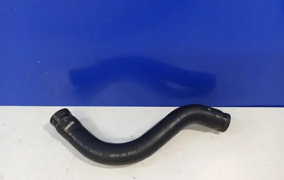 Volvo S40, V40 Engine coolant pipe/hose 30864031