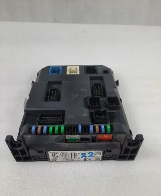 Citroen C3 Fuse module 9674021080