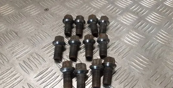 Mercedes-Benz E W212 Nuts/bolts 