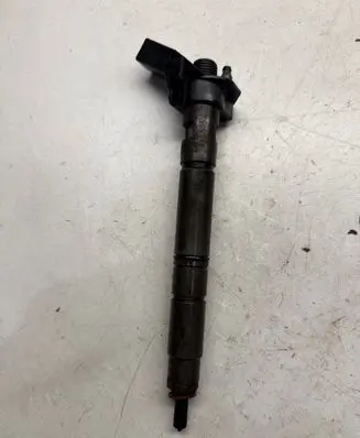 Audi A6 S6 C7 4G Fuel injector 059130277CD
