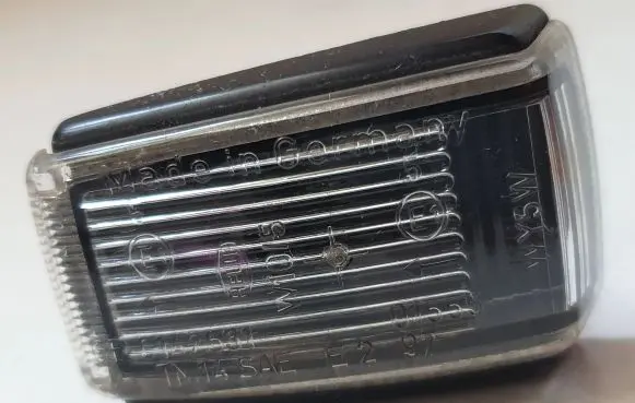 Volvo S40, V40 Front fender indicator light 6R0142631