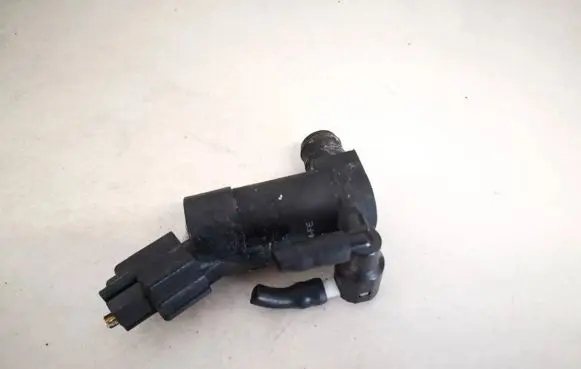 Volvo V50 Windscreen/windshield washer pump 1s7117k624fe 1s71-17k624-fe