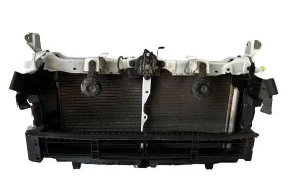 Toyota Prius (XW50) Coolant radiator