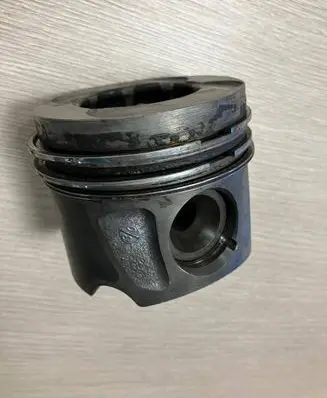 Mercedes-Benz E W212 Piston A6420305817 A6420308717 A6420302118