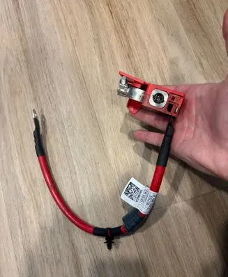 BMW 4 G22 G23 G24 G26 Positive cable (battery) 8796155 10304410 8796154