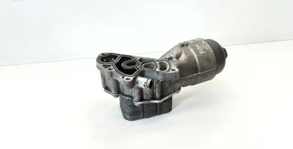 Oil filter mounting bracket