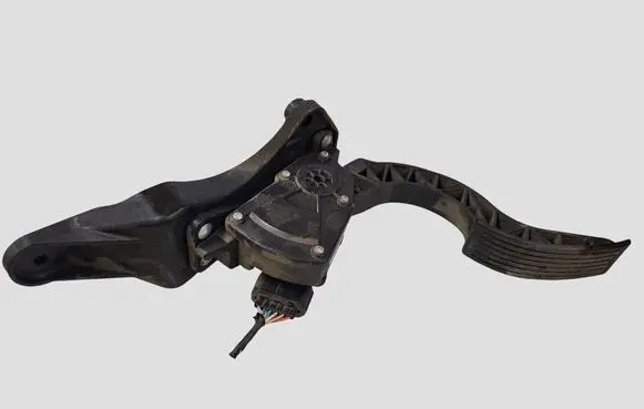 Hyundai Santa Fe Accelerator throttle pedal CDN0684A2B100 327262B100