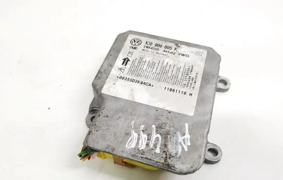 Skoda Fabia Mk2 (5J) Airbag control unit/module 1C0909605K 5WK43125