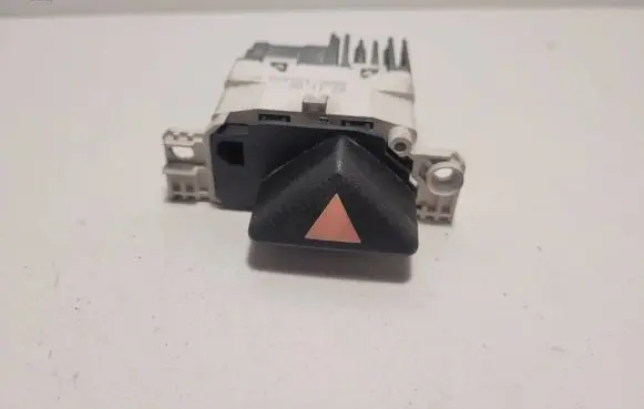 Ford Focus Hazard light switch 98AG13A350AE 021100