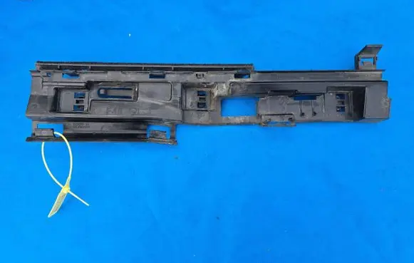 BMW X1 F48 F49 Sill supporting ledge 7332333