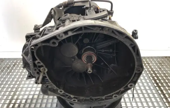 Opel Vivaro Manual 5 speed gearbox 8200065326