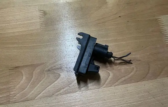 Volkswagen Phaeton Air quality sensor 4B0907659B