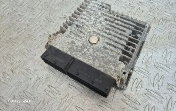 Volkswagen Golf VI Engine control unit/module 03L906023MM 5WP42692AA