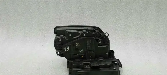 BMW X1 F48 F49 Front door lock 7281937