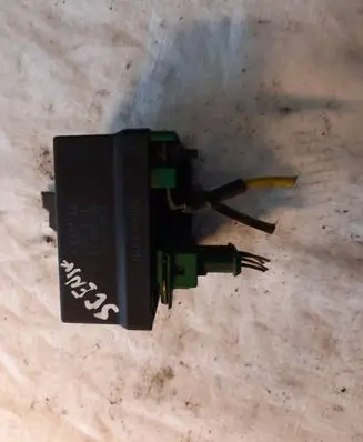Renault Scenic I Glow plug pre-heat relay 9639912580 51299011A