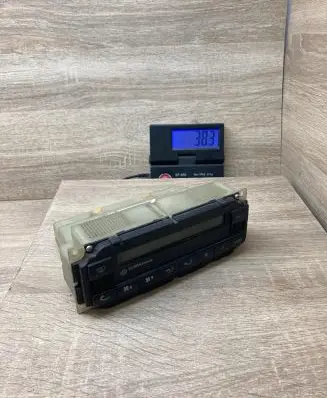 Volkswagen PASSAT B5 Climate control unit 3B1907044B 5HB007617