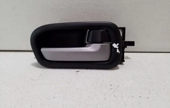 Suzuki Grand Vitara II Rear door interior handle