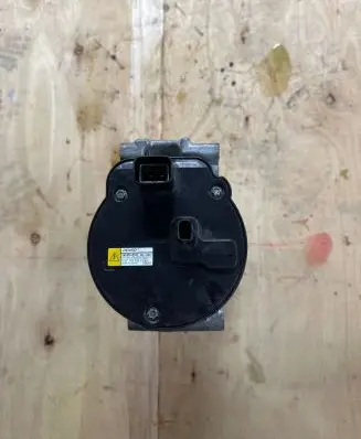 Toyota Yaris XP210 Air conditioning (A/C) compressor (pump) 0424000741