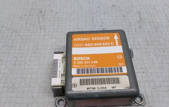 Audi A4 S4 B5 8D Airbag control unit/module 8A0959655C 0285001038