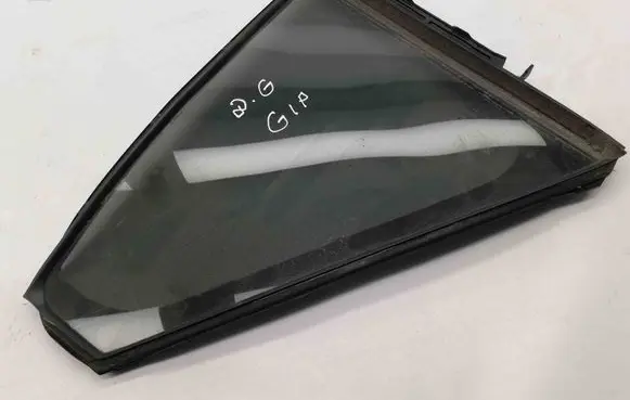 Toyota Avensis T270 Rear side window E643R006723