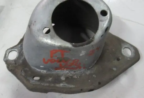 Volvo V70 Front shock absorber mounting bracket 