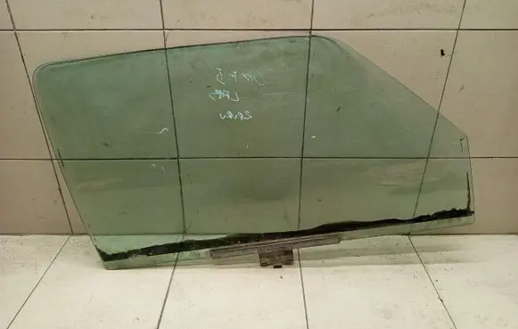 Volkswagen Golf II Front door window/glass (coupe) 