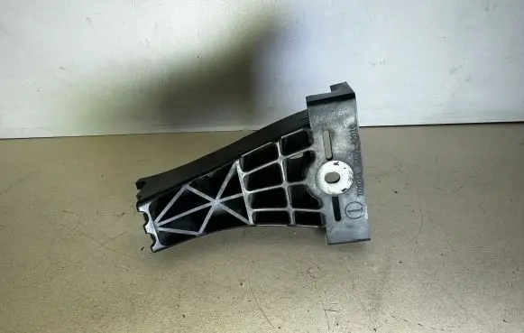 Toyota RAV 4 (XA30) Front bumper mounting bracket 5211642010
