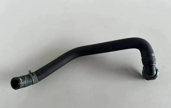 Volkswagen PASSAT B6 Engine coolant pipe/hose 3C0122157FA