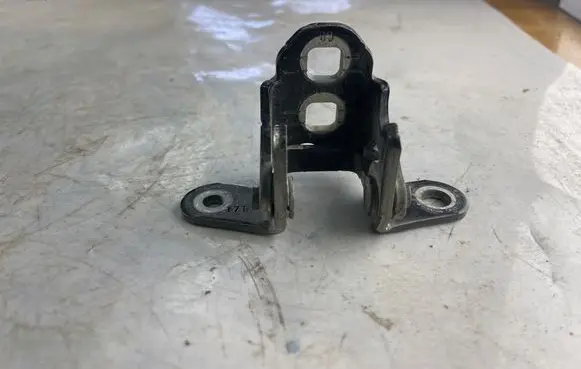 Jeep Compass Rear door upper hinge