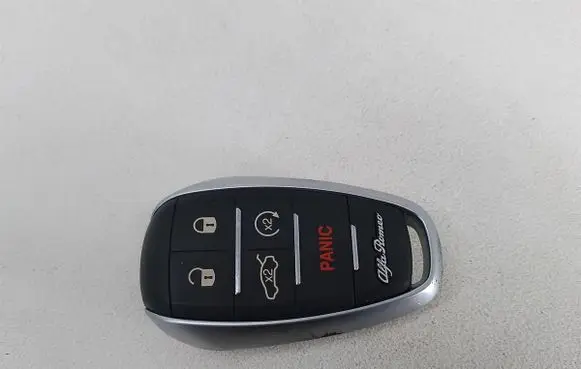 Alfa Romeo Giulia Ignition key/card 