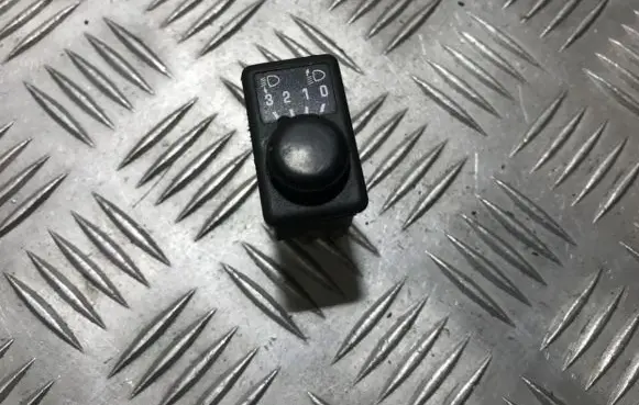Nissan Sunny Headlight level height control switch