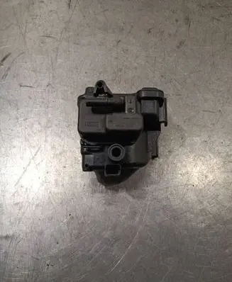Peugeot 3008 I Fuel filter 9305108C