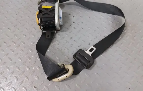 Nissan Murano Z51 Front seatbelt 868841AH0A TKAH2EG486