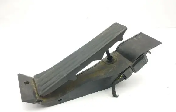 BMW 5 E60 E61 Accelerator throttle pedal 6772645