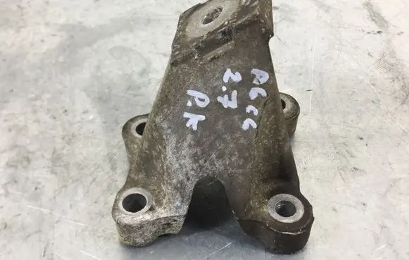 Audi A6 S6 C6 4F Engine mounting bracket