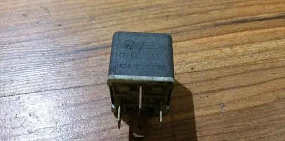 Skoda Octavia Mk1 (1U) Other relay 141951253b 4ra003510-29