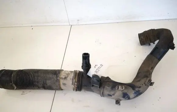 Skoda Octavia Mk1 (1U) Air intake hose/pipe 1j0129684j