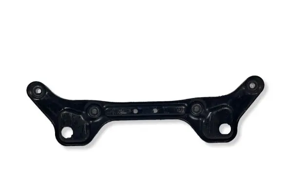 Mercedes-Benz C W204 Steering rack mounting bracket A2046280011