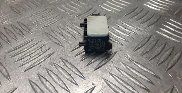 Mercedes-Benz R W251 Airbag deployment crash/impact sensor 0038202826