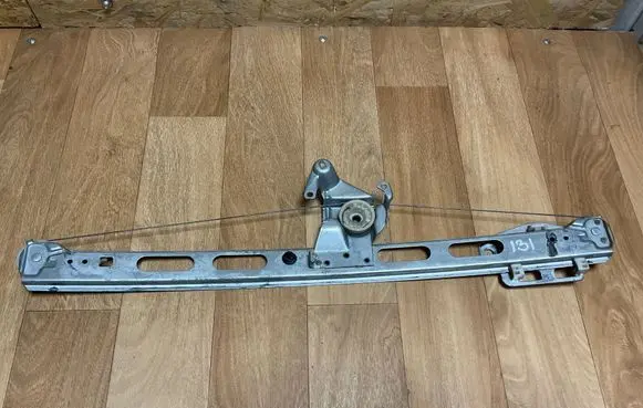 Mercedes-Benz A W168 Front window lifting mechanism without motor 