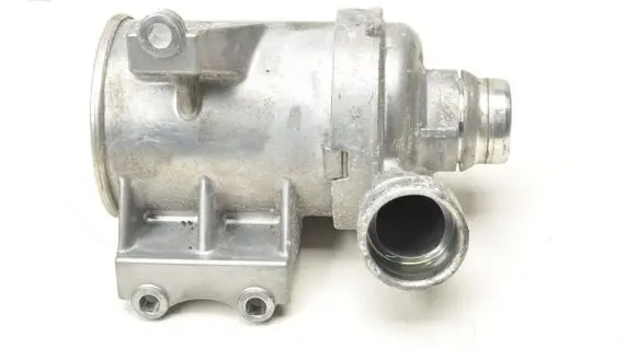 Volvo V40 Water pump 31368715