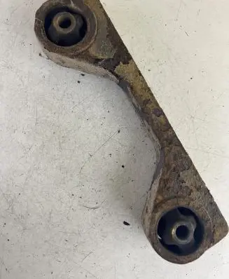 Hyundai Santa Fe Rear differential mounting bracket 
