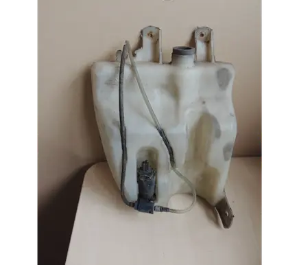 Nissan Micra Windscreen/windshield washer pump 30097 080328B 456062